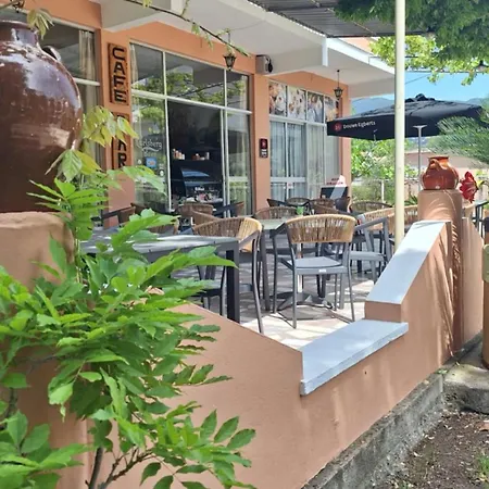 Pensionat The Red Dragon Dassia (Corfu)