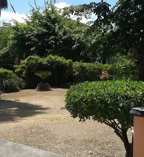 The Red Dragon Exclusive Pensionat Dassia (Corfu)
